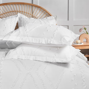Gemarwel Boho Duvet Cover Queen White - Queen Size Jacquard Tufted Bedding Set, 3 Pcs Farmhouse All Season Textured Chic Duvet Cover with 2 Pillow Shams (White, 90 x 90)